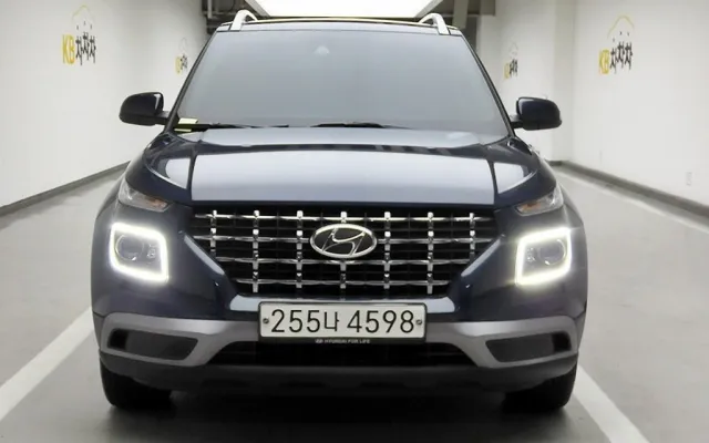 베뉴 중고차 베뉴 1.6 모던 매물 사진 1 - 2020/06 27,702km